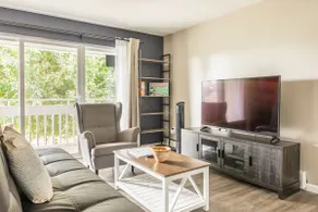 Real Gem in Renton! Location, Convenience. - Image 2