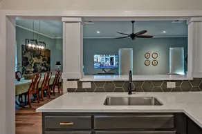 Entire Home! Fantastic Kitchen! 3 Full Baths - Image 4