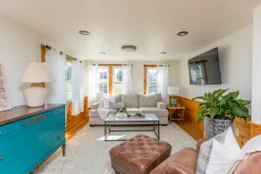 4 br, home, hot tub w/ view minutes from JMU - Image 2