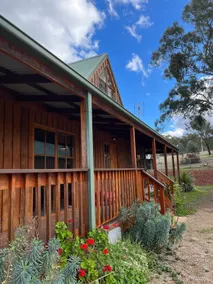 Country 3 bedroom home, games entertainment barn. - Image 5