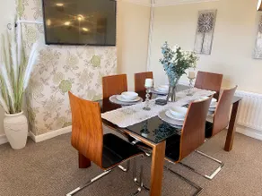Delightful 2 bed detached home with secure parking - Image 2