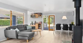 3-bedroom vacation home close to the beach - Image 2