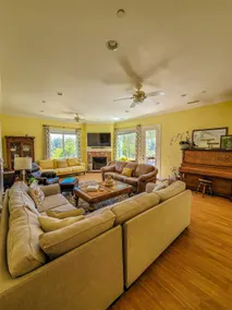 Beverlys Hilltop Retreat - Image 4