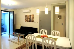 Olive and Orange Apartment - Image 4