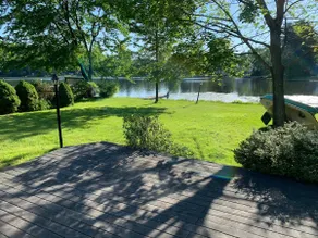 Beautiful 3 Bedroom Lakefront Home - Image 2