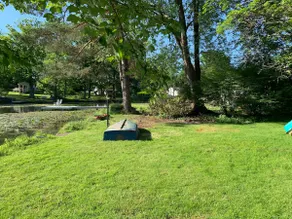 Beautiful 3 Bedroom Lakefront Home - Image 4