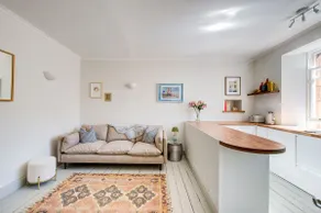 Stylish 1BD Seaside Flat North Berwick - Image 5