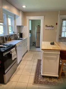 Charming farmhouse home in South Amherst - Image 3