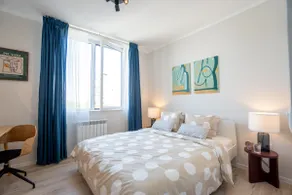 Mid-Century Modern Apartment with Private Parking - Image 2