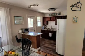 Vintage coastal cottage - Image 4