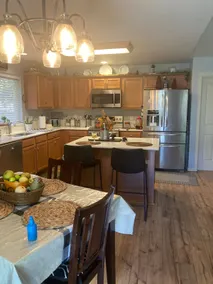 Great neighborhood Open floor plan 3bd rm 2 bath - Image 3