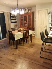 Great neighborhood Open floor plan 3bd rm 2 bath - Image 4