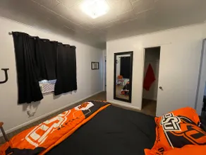Pet friendly. Blocks to OSU - 0.7mi to BP Stadium! - Image 3