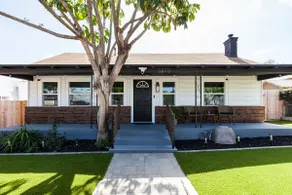 Modern 3BR•Huge Private Yard•Hot Tub•8 Mins to DT - Image 4