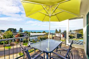 The Views Lorne - Image 2