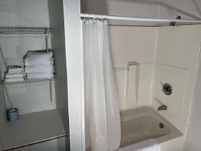 Sunset Villa (2 BR/1 Bath) - Image 4