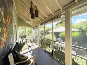 Hollywood Bungalow in the Berkshires #C0191633410 - Image 5