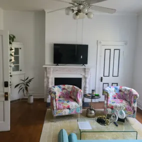 Beautiful Balcony one bedroom  steps to downtown River Walk ! - Image 5