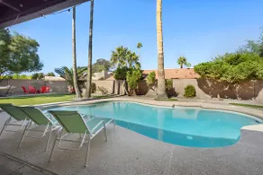 Private Paradise in Shea Heights, Phoenix - Image 2