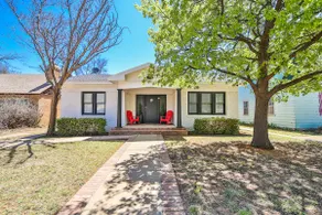 1 block from TTU - fully remodeled 3/2 - Image 3