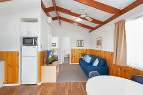 Selwyn Cottage 3 - Image 4