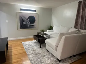 Entire 3 BR apartment in Winslow - Image 2