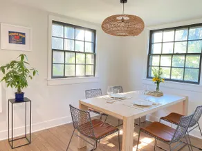 Historic cottage with stunning mountain views - Image 4