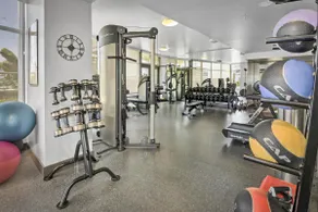 Panoramic Bay and City Views - 2BR, Pool, Gym, Parking - Image 5