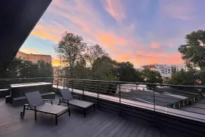 Central penthouse, own rooftop terrace and jacuzzi - Image 2