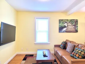 Q2) No. Harvard MIT Bright & Spacious Primeloc! Subway - Image 2