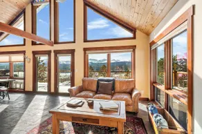 Chic 5bedroom 4.5bath Secluded Mountain Cabin - Image 5