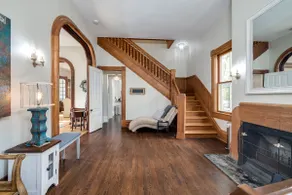 Stunning Victorian Mansion By Cathedral w/ Arcade! - Image 3