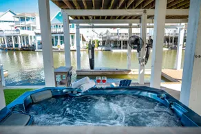 Agua Vista Waterfront Paradise/Hot Tub/Fish/Kayaks - Image 2