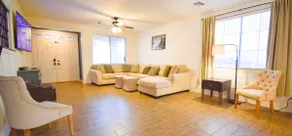 4000sq ft Dream with custom Kitchen and RV Parking - Image 4
