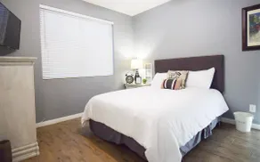 4000sq ft Dream with custom Kitchen and RV Parking - Image 3