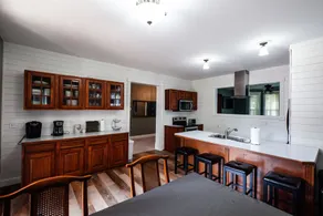 Atv-snowmobile Trail, Close to Marquette, Parking, 9 bedrooms, sleeps 18 People. - Image 4