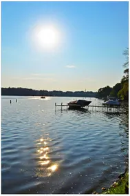 Spacious Cottage on Lake - Tons of Amenities - Image 2