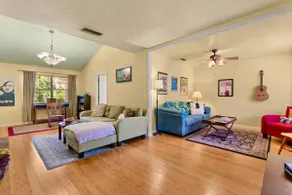 3Bd 2Bath home 5 miles to Stadium/Campus/Downtown! - Image 4