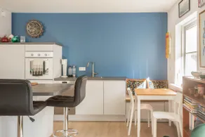 Wonderful apartment down town with free parking - Image 4