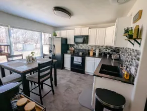 The Green Leaf Cottage of Wichita - Image 2