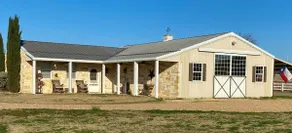 Texas Star Cottage On acreage with private gate - Image 4