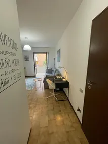 Modern and cozy apartment in the city - Image 3