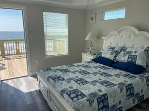 Beachfront on Sand | 180° Ocean Views | King - Image 5
