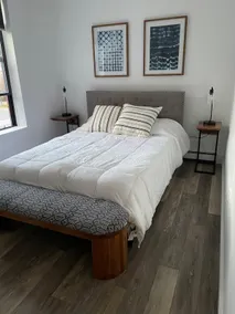 Stay on Main, lovely 1 bedroom renovated unit - Image 2