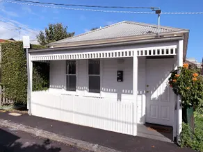 Lemon Cottage: Sunny Urban Retreat - Image 5