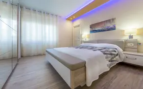 Stylish apartment 100 m from the beach - Image 3