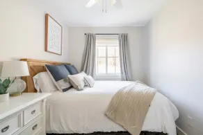 Cozy home with yard - Pearl Cottage - Image 3