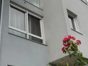 Well-equipped apartment with free parking - Image 3