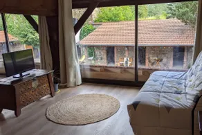 Le Reverdis - Charming Nature Accommodation in Amplepuis - Image 3