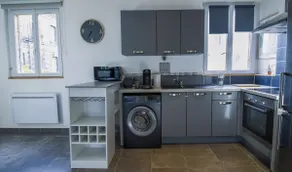 Snug stay · Animal friendly · Garage + parking - Image 3